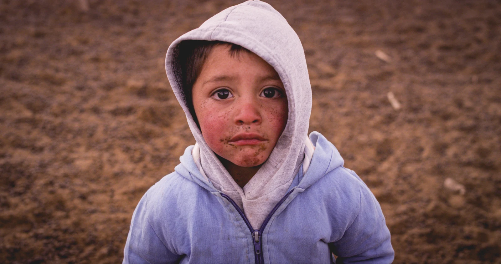 Un niño en la sierra